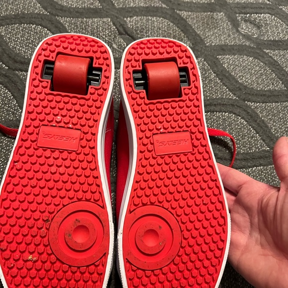 Red heelys - Picture 2 of 2